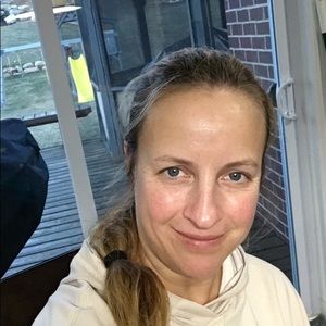 Meet your Posher, Robyn